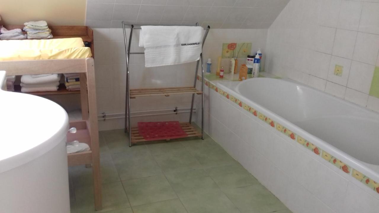 Chambre Chez L Habitant Malguenac Bagian luar foto